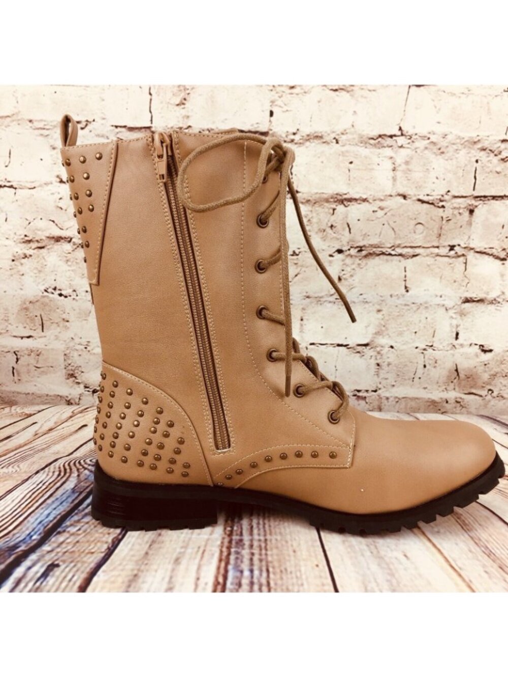 Gia Mia Boot Size 10 Womens Combat Star Studs Tan Natural - Picture 5 of 7